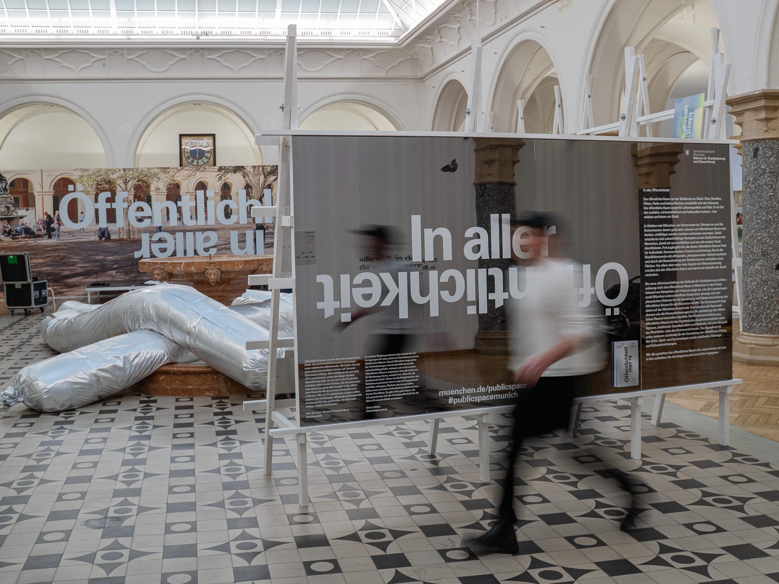 Referat für Stadtplanung und Bauordnung der Landeshauptstadt München Plantreff In aller öffentlichkeit ausstellungsarchitektur laura bruns